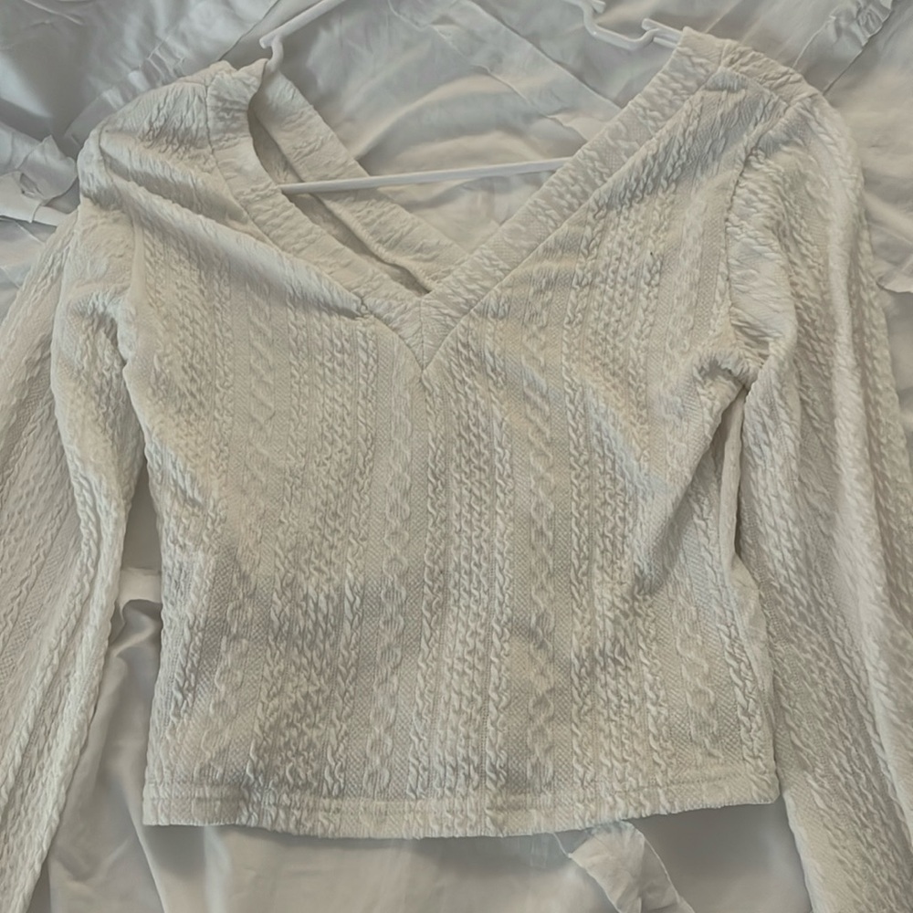 white knitted looking long sleeve crop top